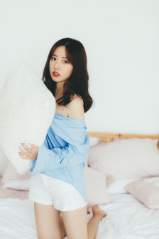 女主用蝉做裙子电影